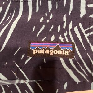 Patagonia board shorts mens size XXL blue swim trunks palm